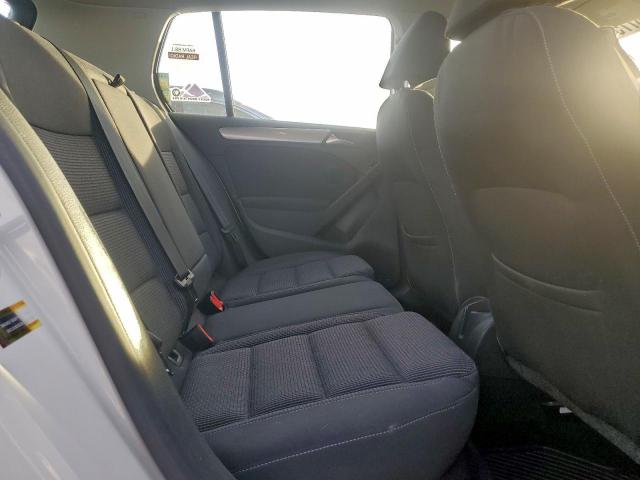 Volkswagen Golf Image 11