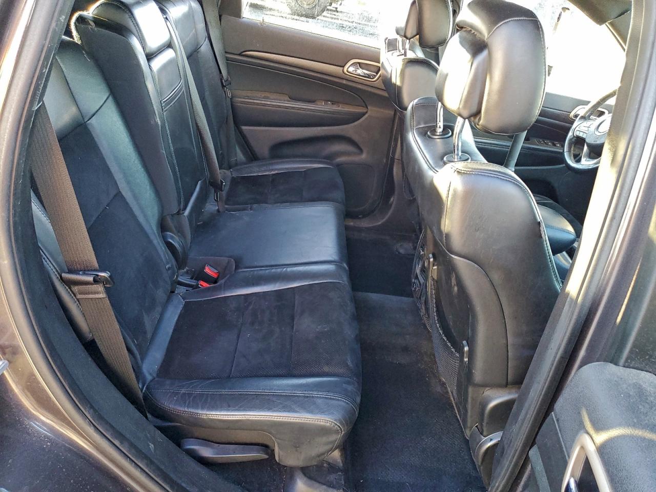 Jeep Grand Cherokee Laredo Image 8