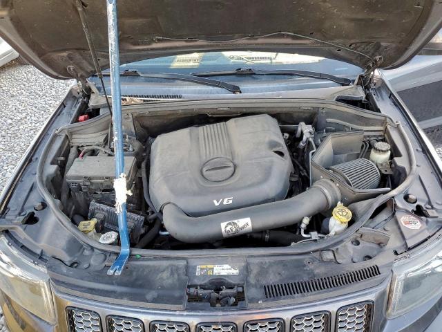 Jeep Grand Cherokee Laredo Image 11