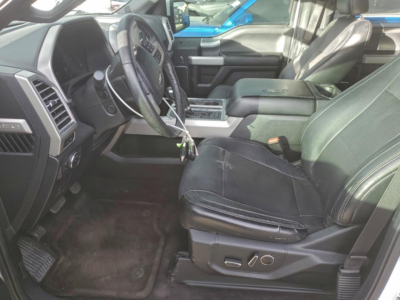 Ford F-150 Supercrew Image 6