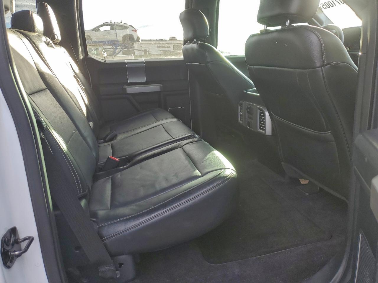 Ford F-150 Supercrew Image 5