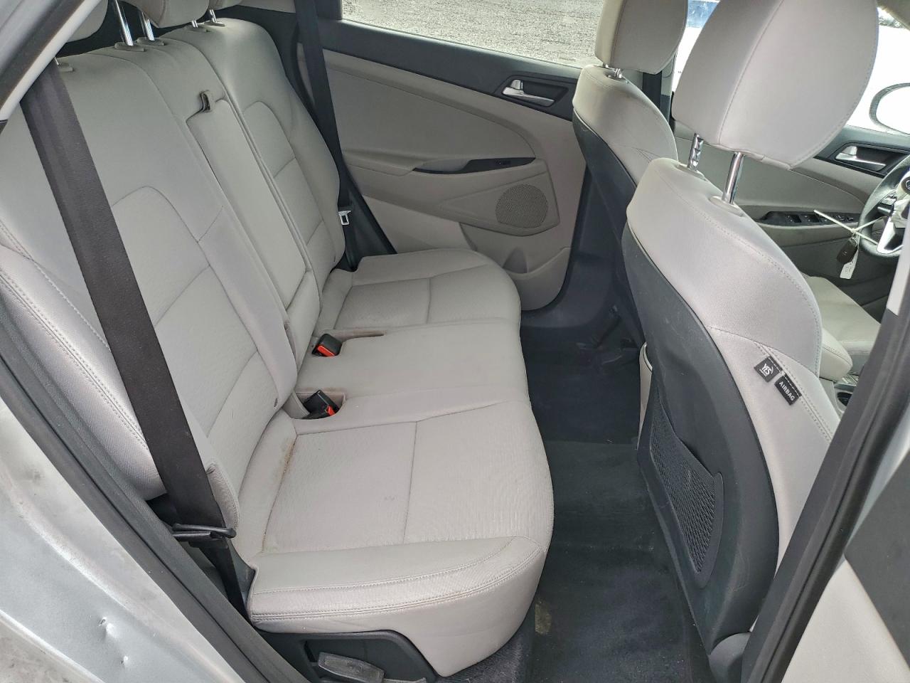 Hyundai TUCSON Limited Image 8