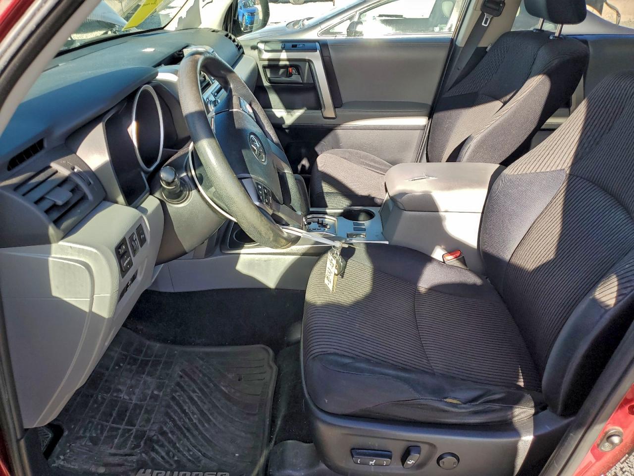 Toyota 4Runner Sr5 Image 12