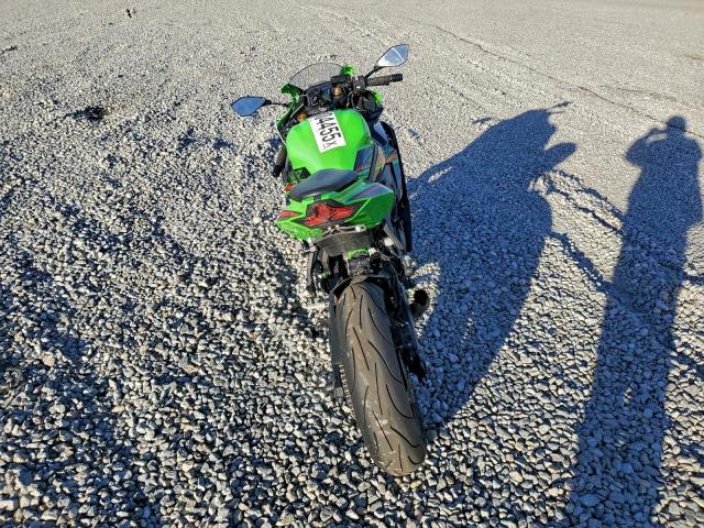 Kawasaki Zx400 S S Image 7