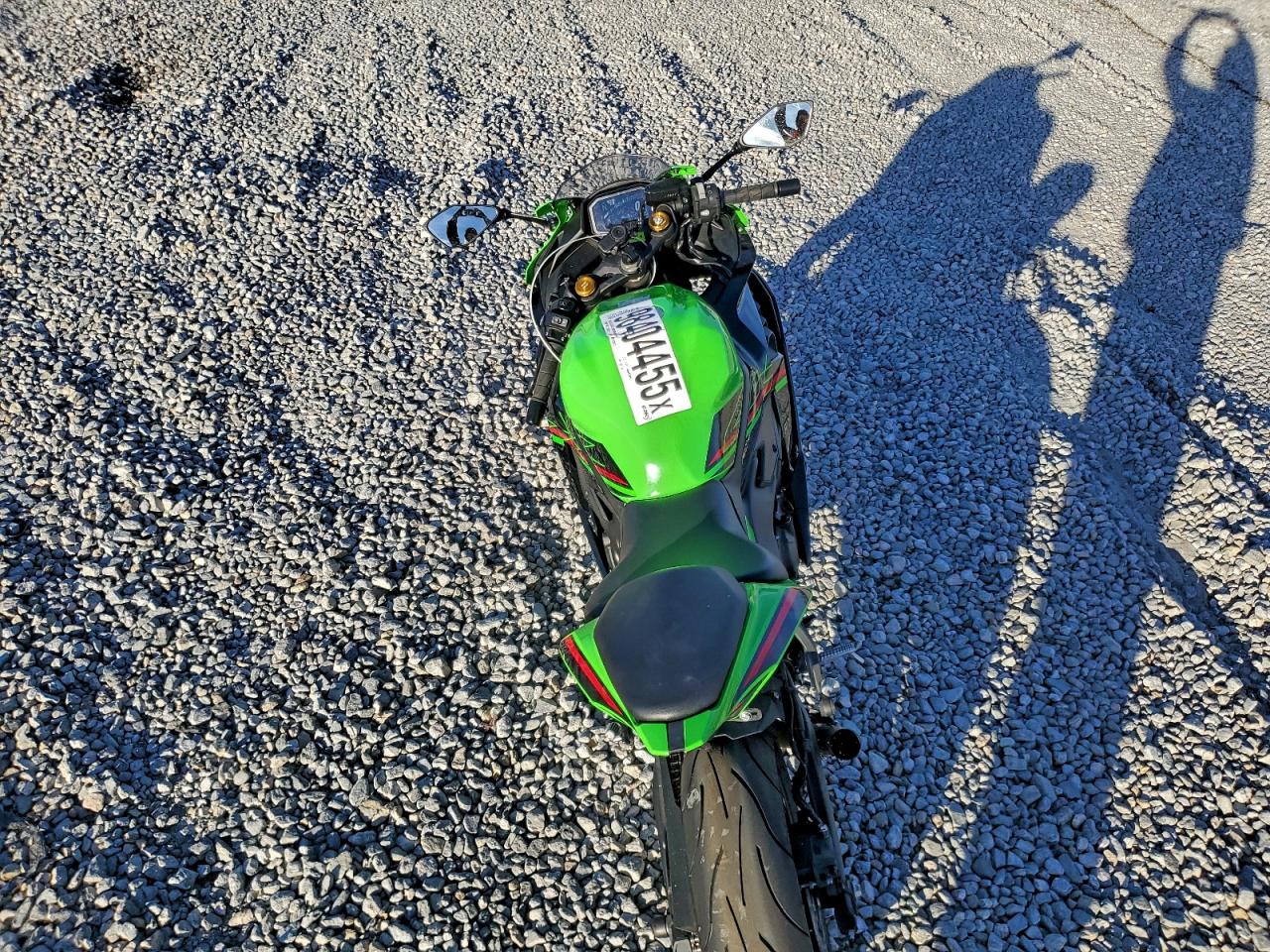 Kawasaki Zx400 S S Image 8