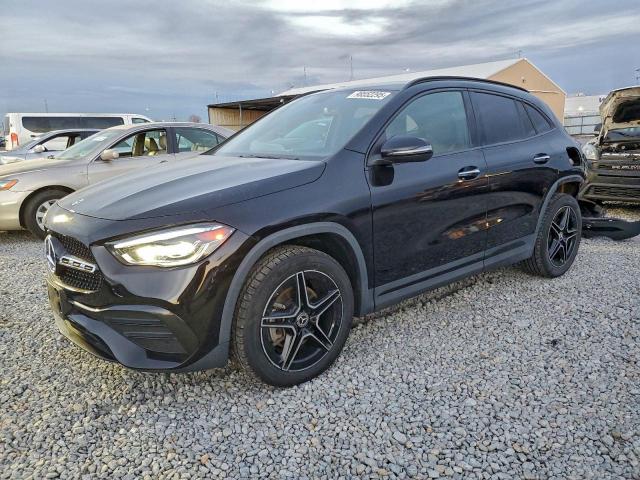  Salvage Mercedes-Benz GLA