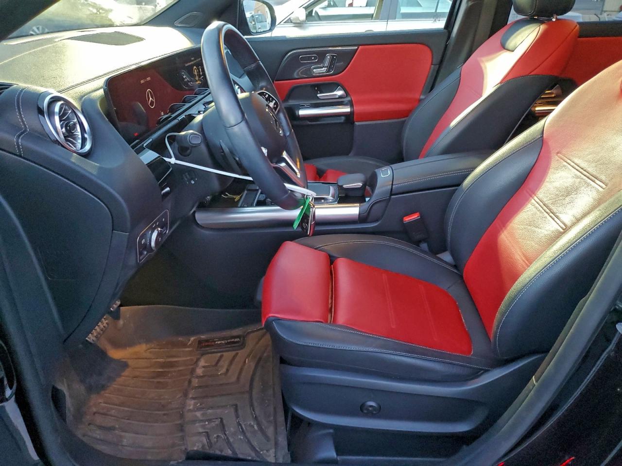 Mercedes-Benz GLA 250 4matic Image 11