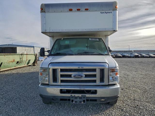 Ford E-450 E450 Super Duty Cutaway Van Image 8