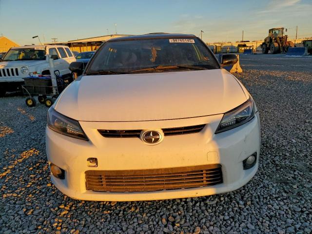 Toyota Scion Image 12