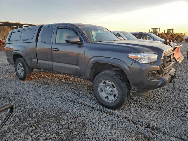 Toyota Tacoma Access Cab Image 9