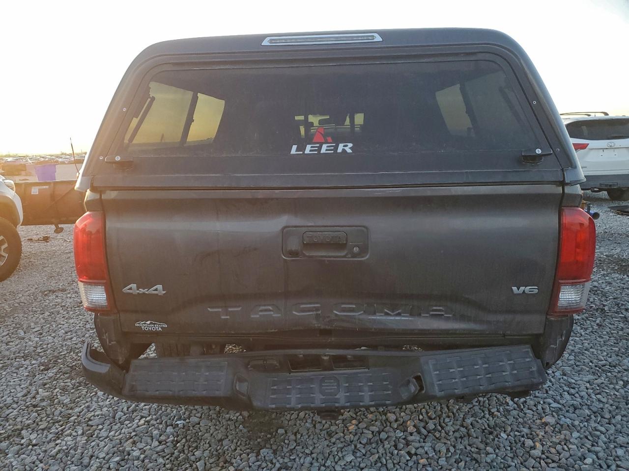 Toyota Tacoma Access Cab Image 8