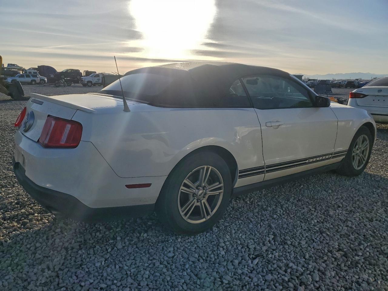 Ford Mustang Image 5