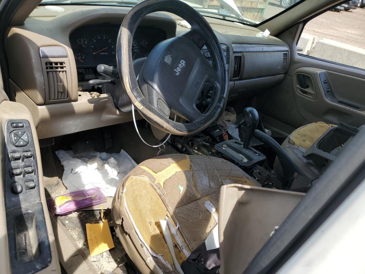 Jeep Grand Cherokee Laredo Image 6