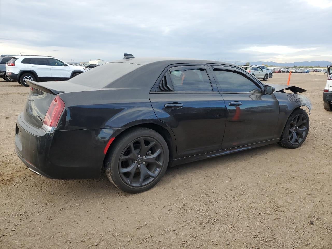 Chrysler 300 S Image 5