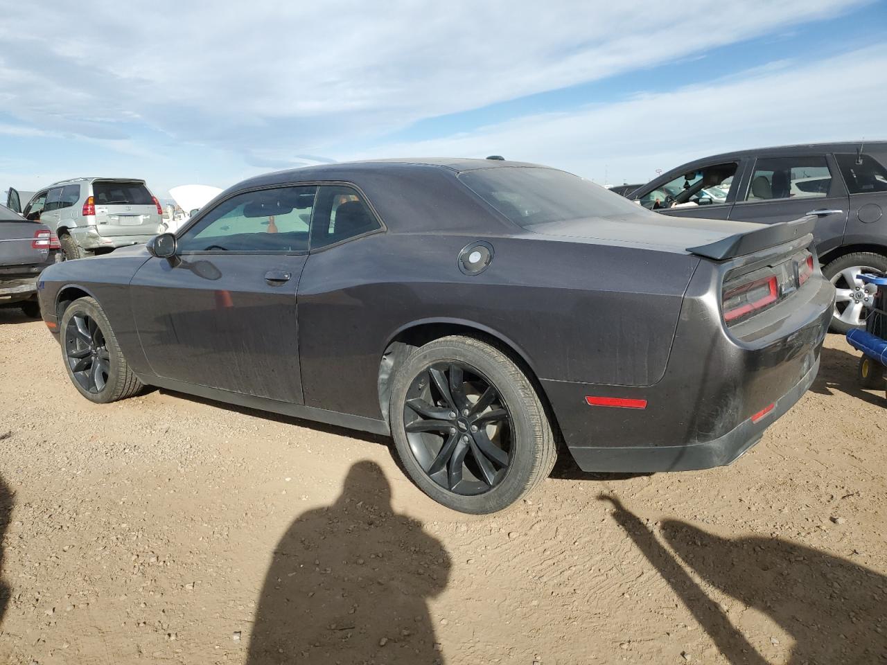 Dodge Challenger Sxt Image 2