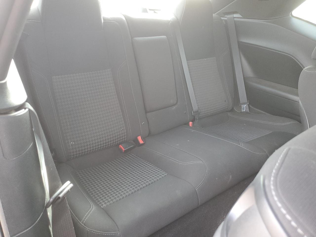 Dodge Challenger Sxt Image 8