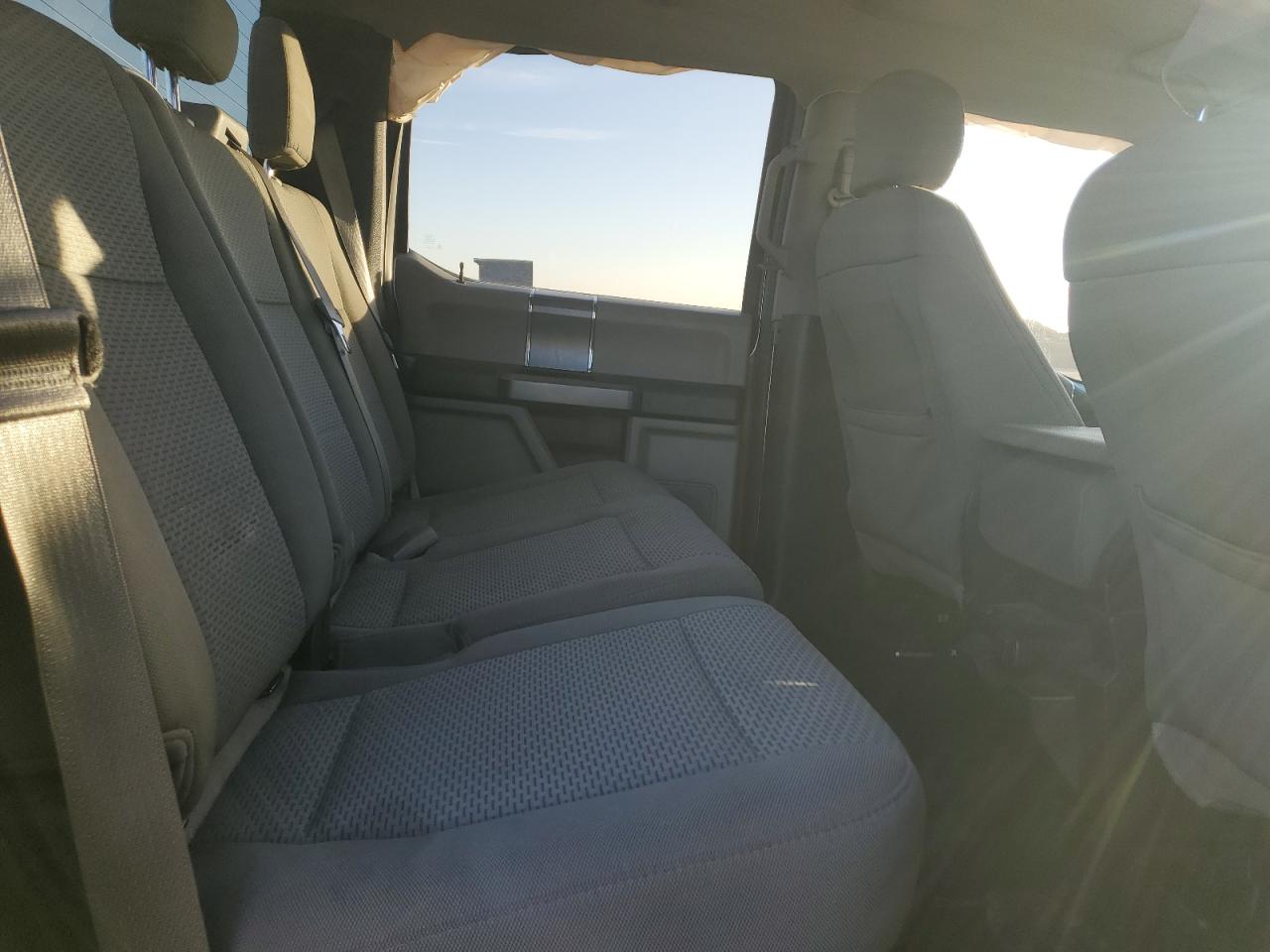 Ford F-150 Supercrew Image 9