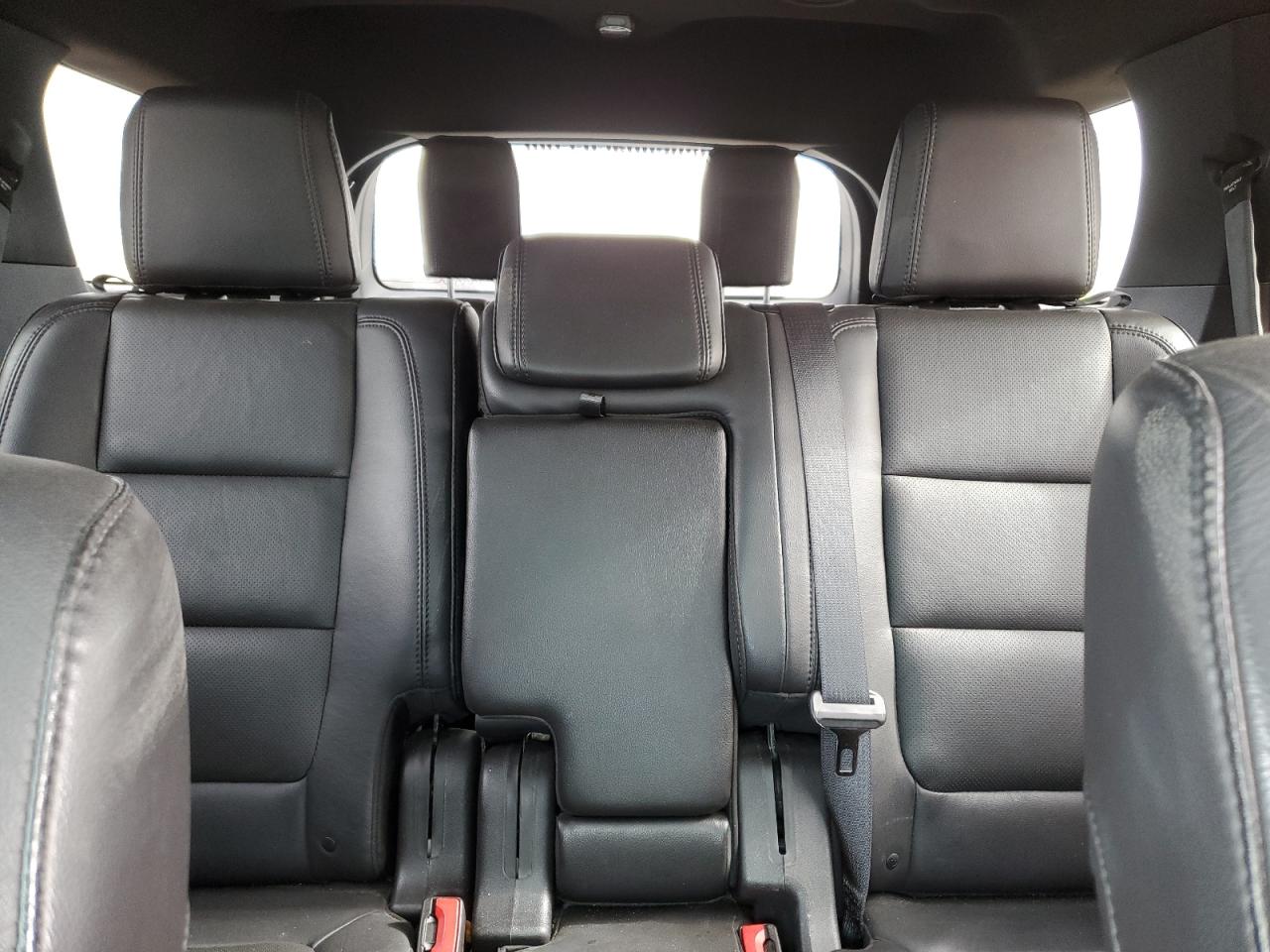 Ford Explorer Limited Image 7