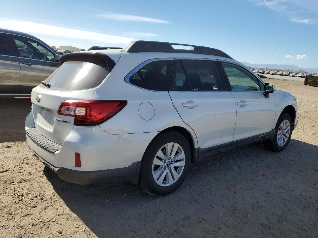 Subaru Outback 2.5i Premium Image 10