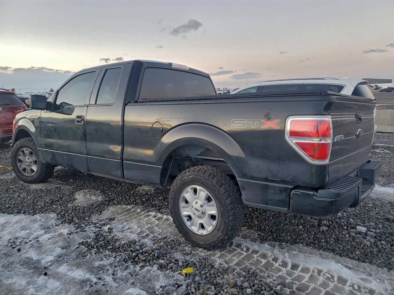 Ford F-150 Super Cab Image 2