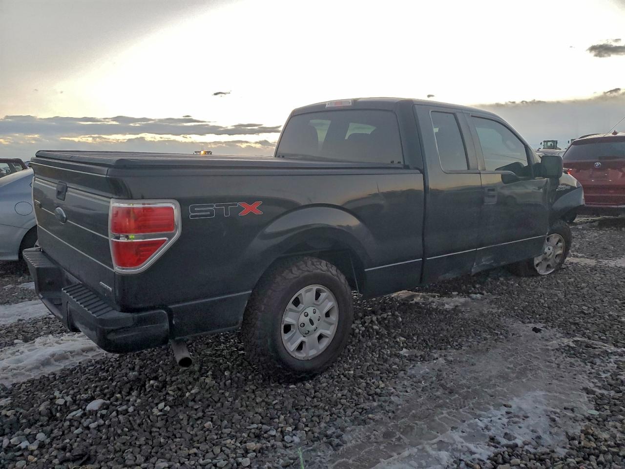 Ford F-150 Super Cab Image 5