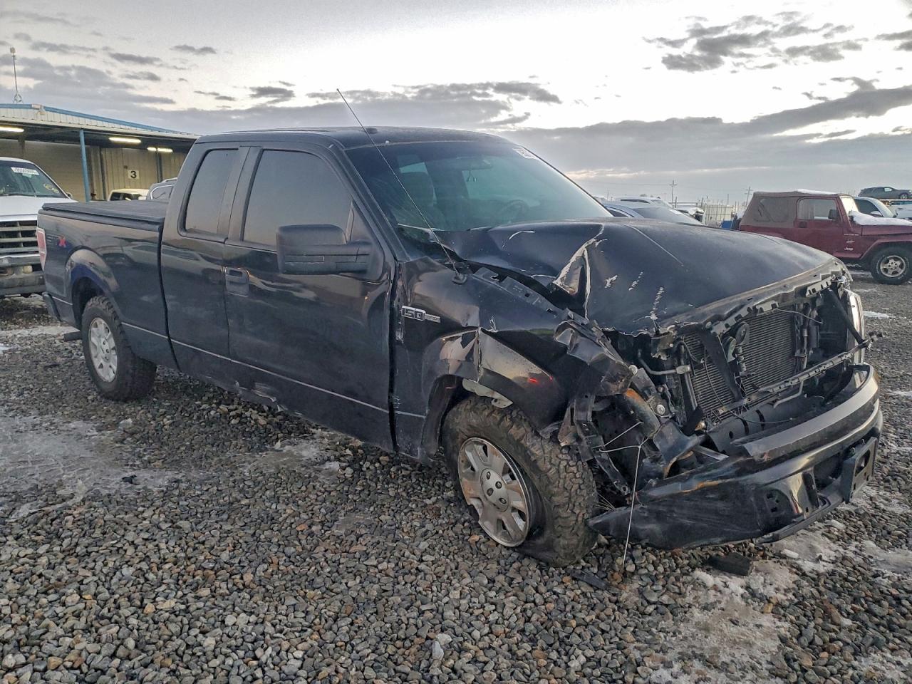 Ford F-150 Super Cab Image 6