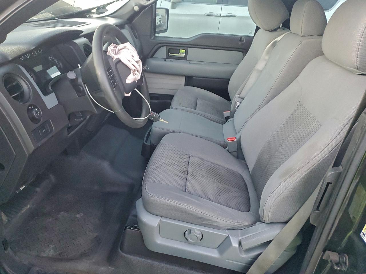 Ford F-150 Super Cab Image 10