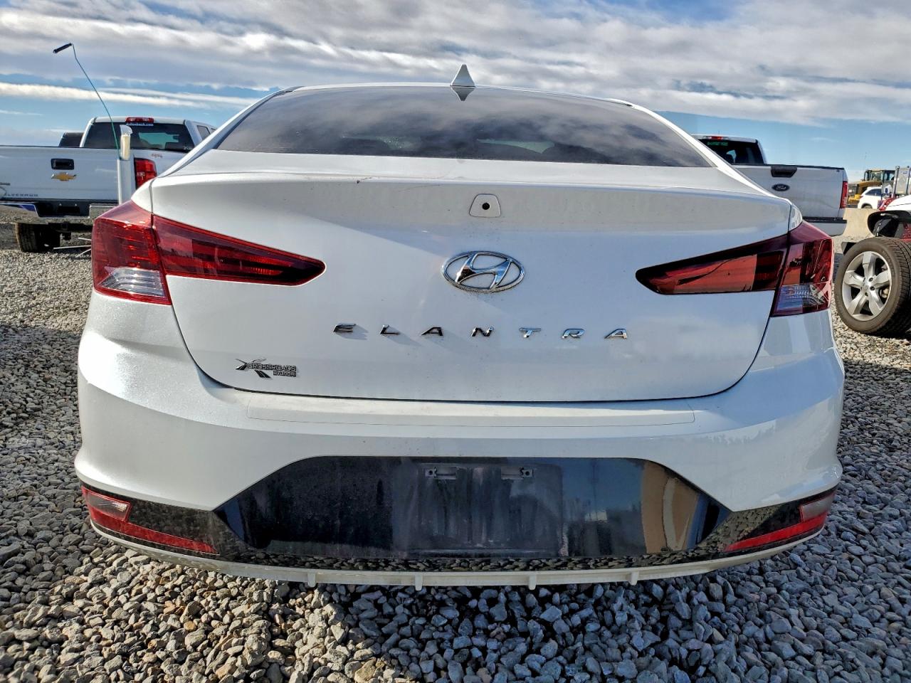 Hyundai ELANTRA Sel Image 10