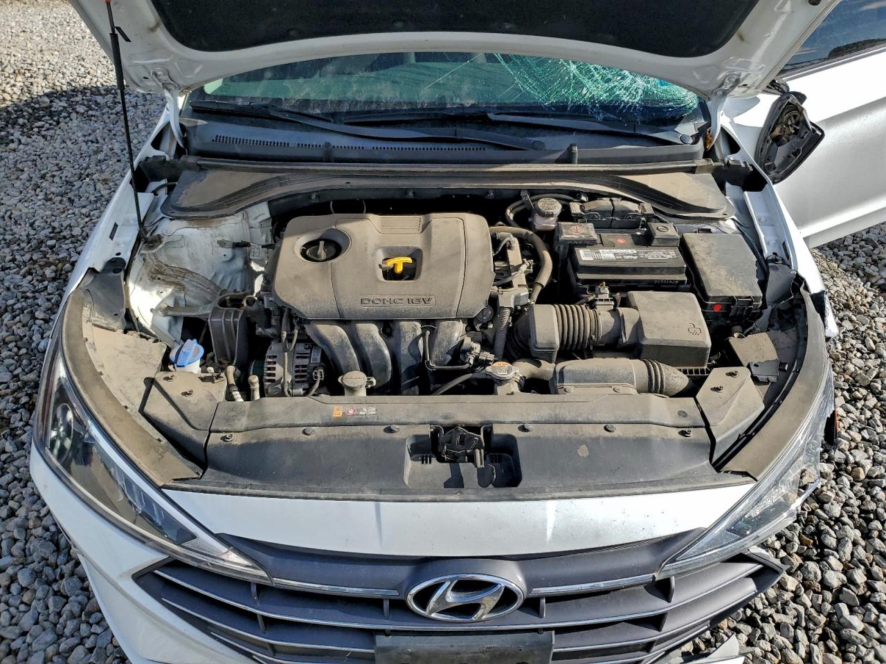 Hyundai ELANTRA Sel Image 12