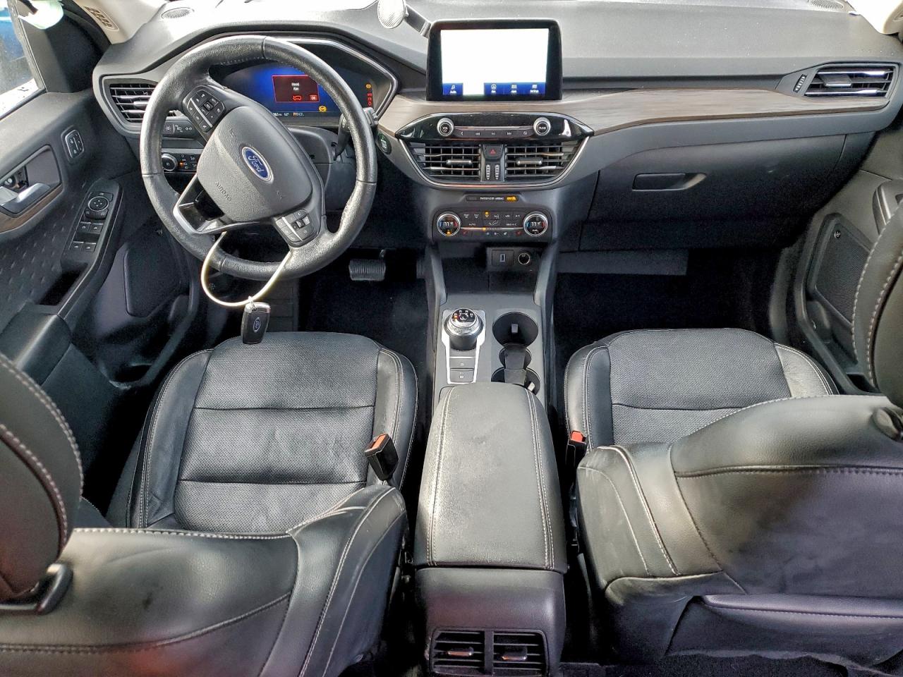 Ford Escape Titanium Image 4