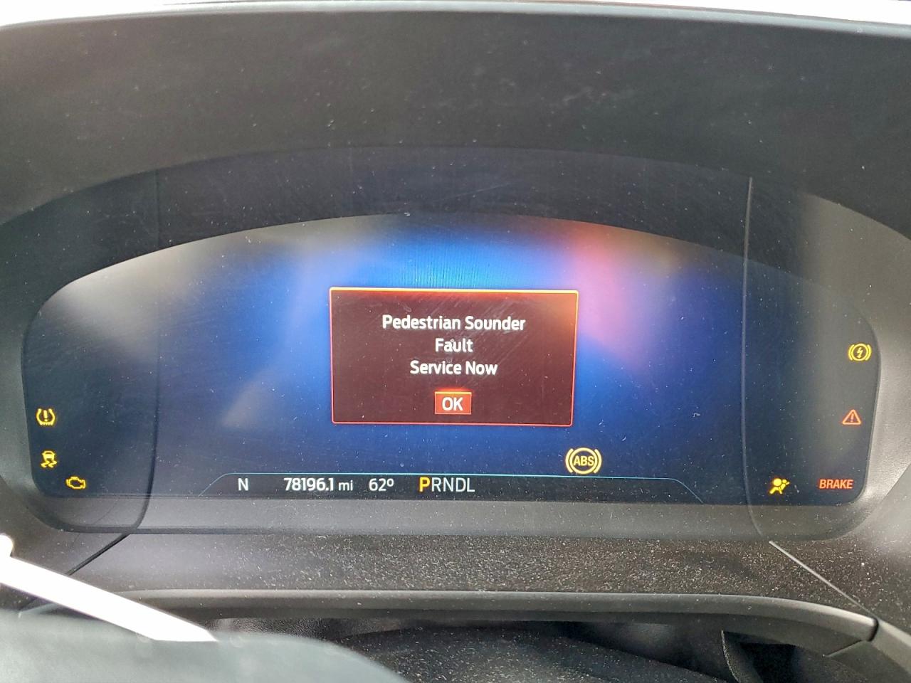 Ford Escape Titanium Image 6