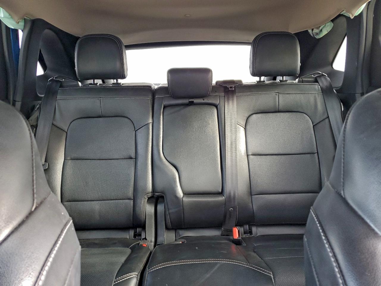 Ford Escape Titanium Image 8