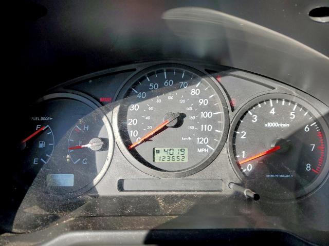 Subaru Impreza 2.5i Image 12