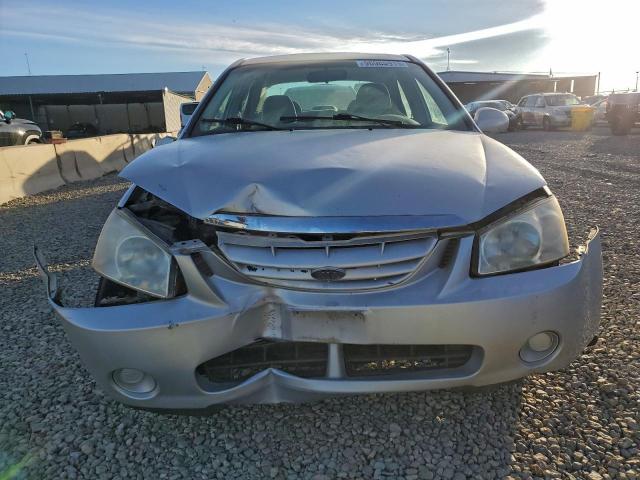 Kia Spectra Lx Image 12