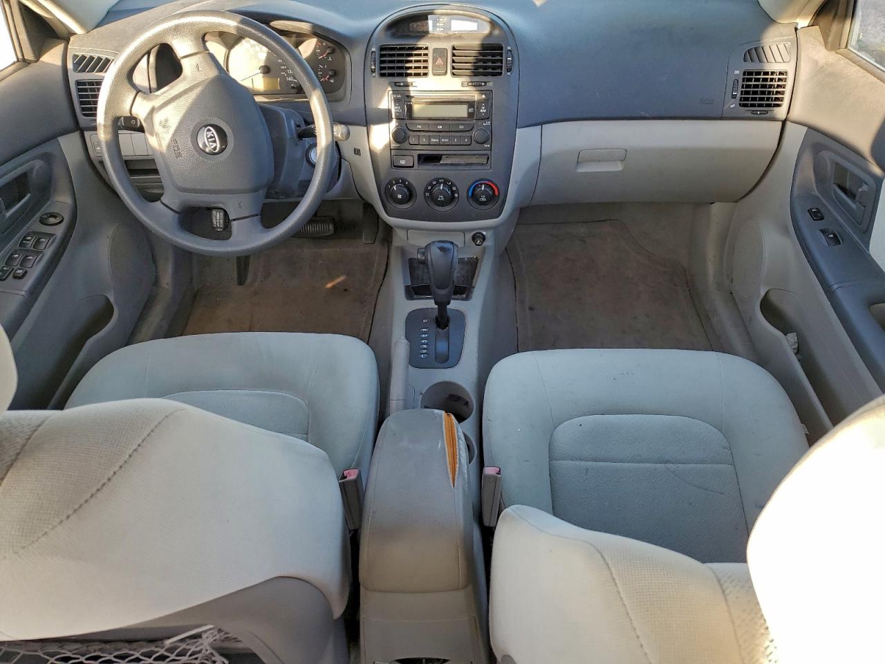 Kia Spectra Lx Image 5