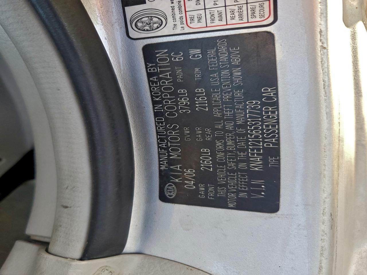 Kia Spectra Lx Image 9