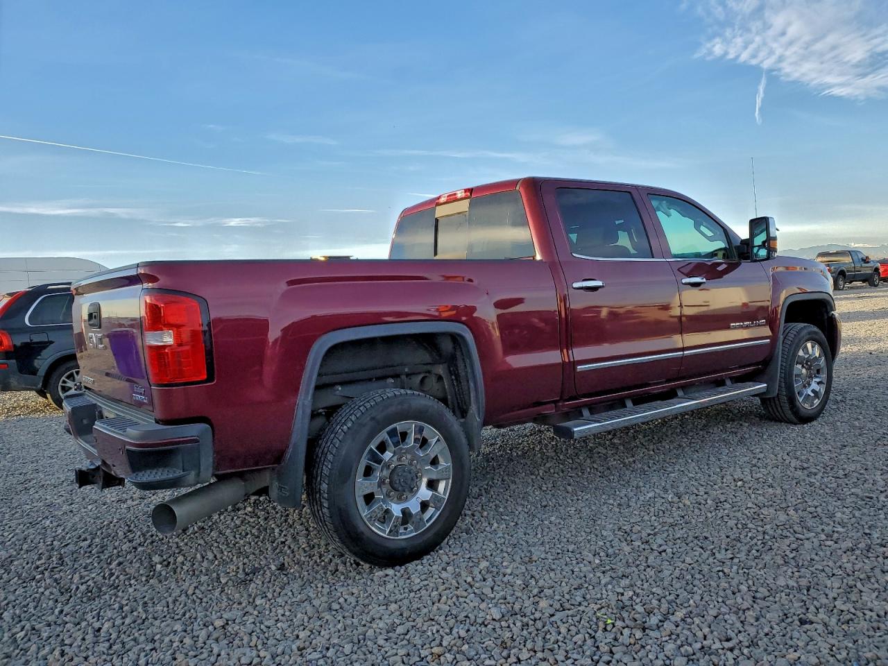 GMC Sierra K2500 Denali Image 2