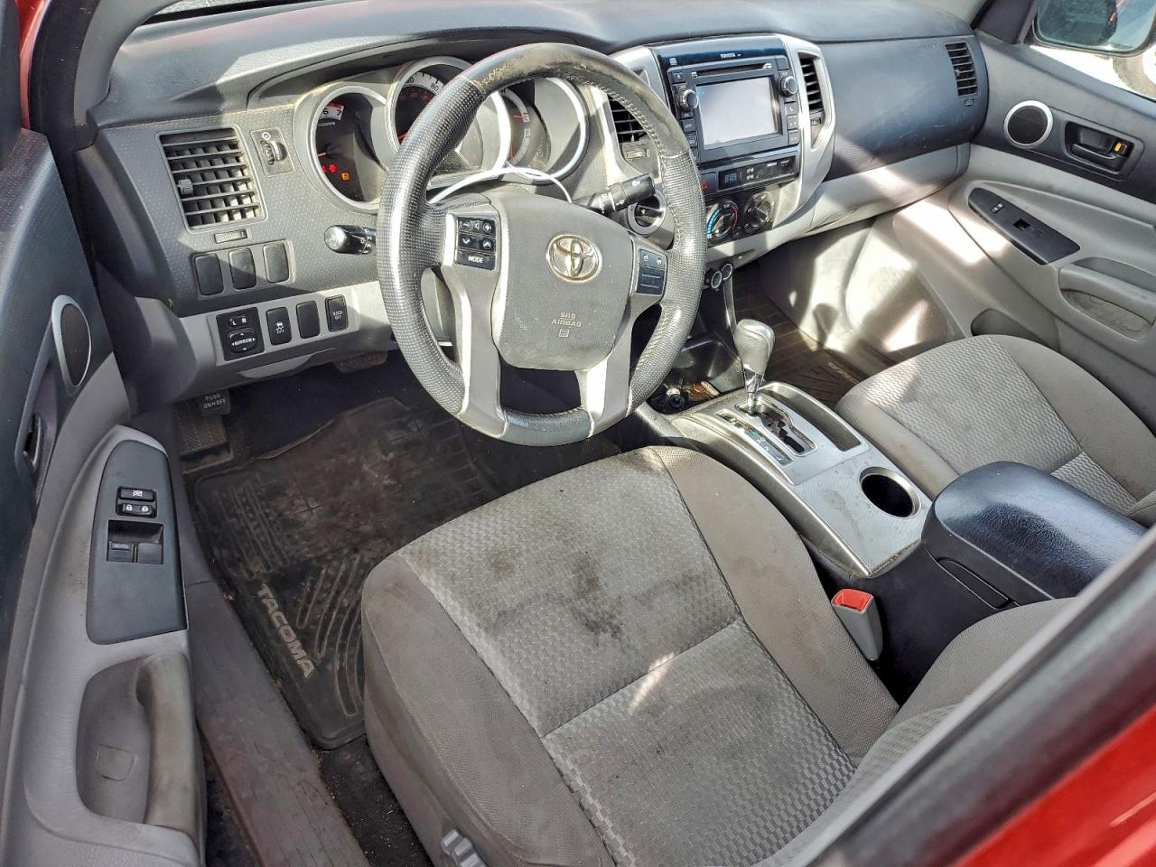 Toyota Tacoma Access Cab Image 9