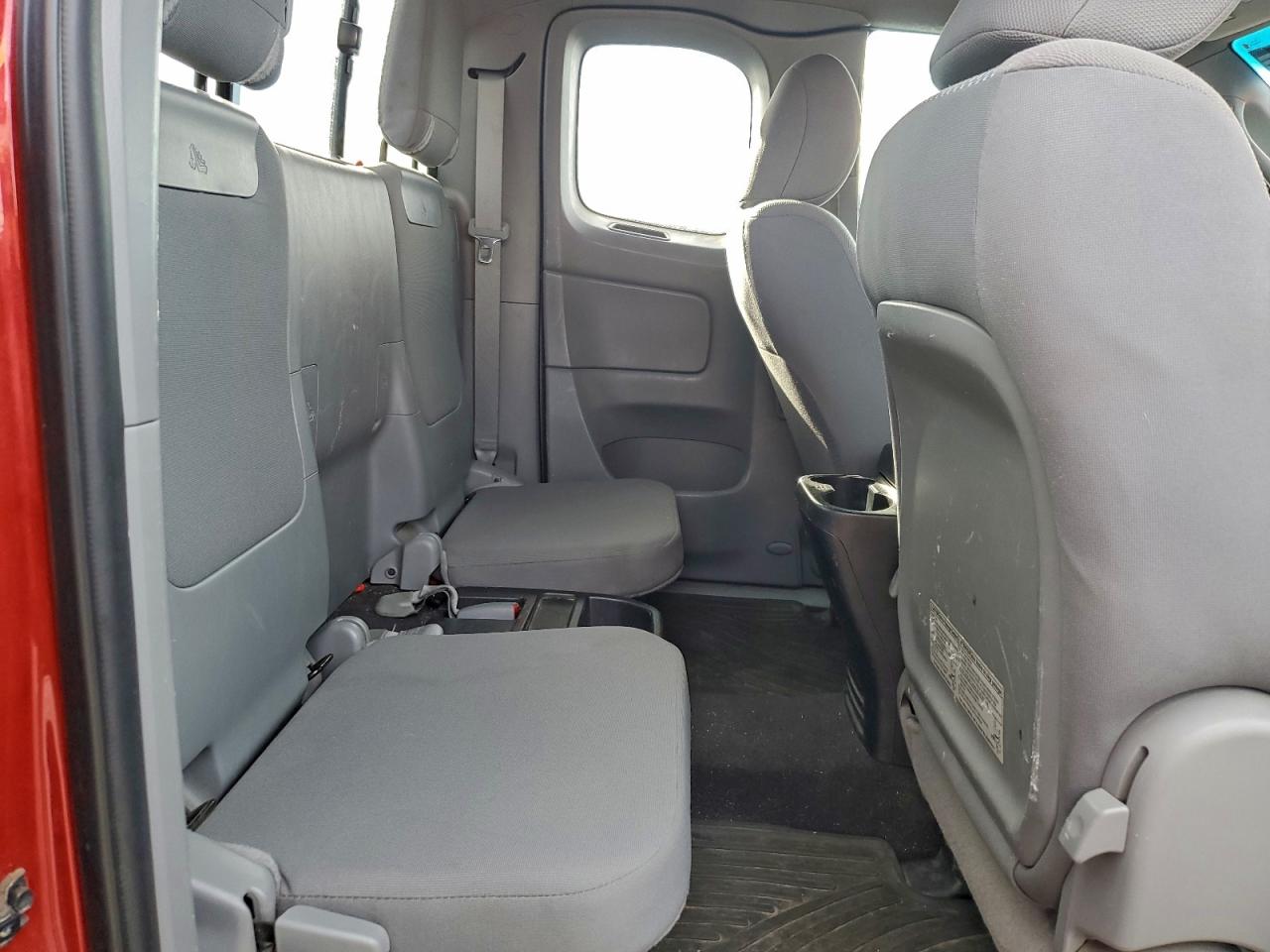 Toyota Tacoma Access Cab Image 6