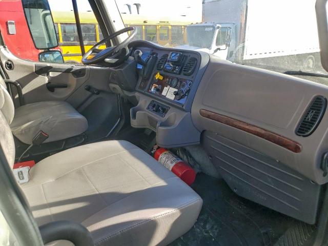 Freightliner M2 106 Medium Duty Image 8