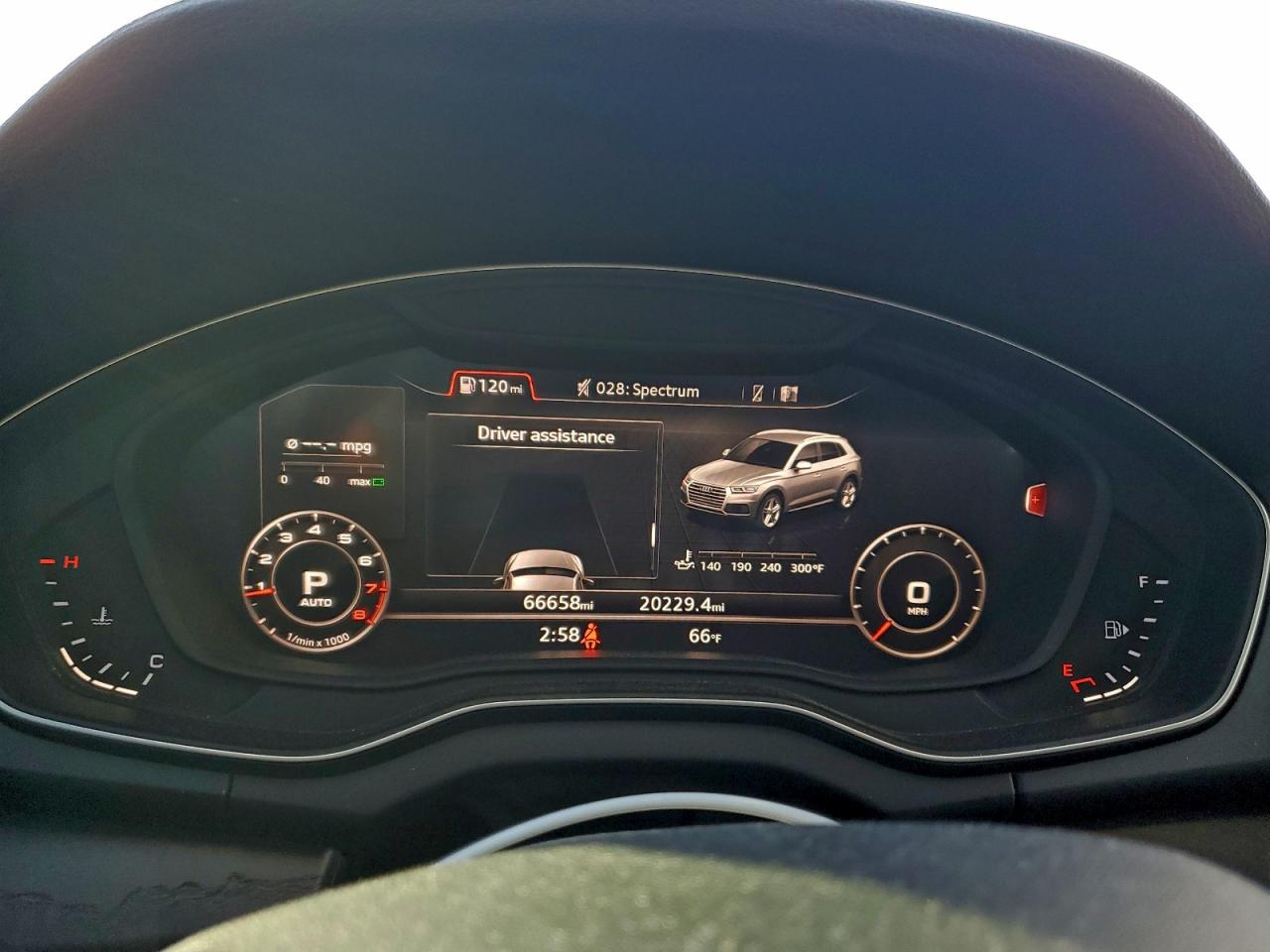 Audi Q5 Premium Plus Image 6