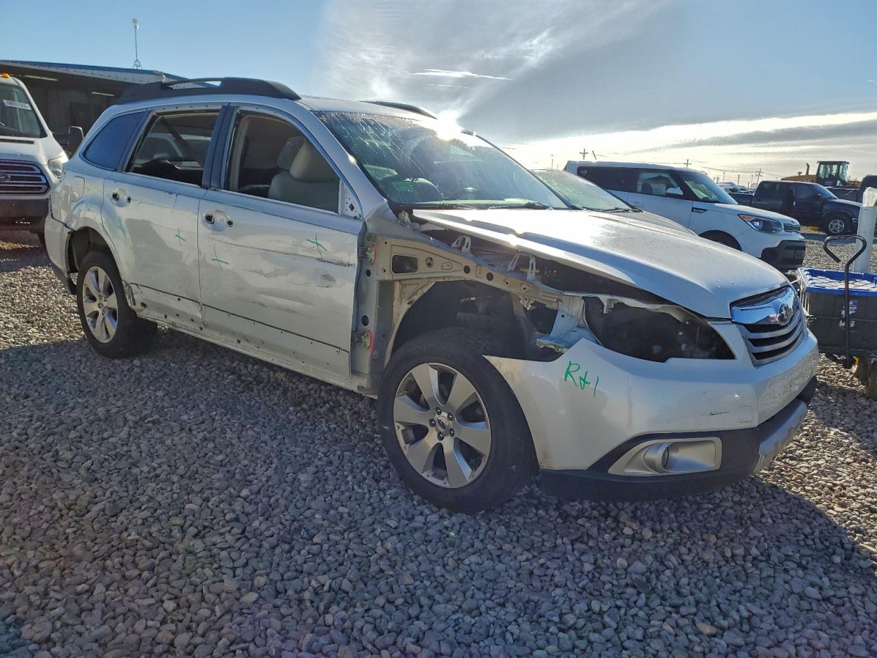 Subaru Outback 2.5i Limited Image 3