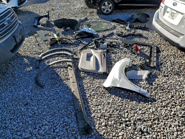 Subaru Outback 2.5i Limited Image 11