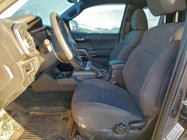 Toyota Tacoma Access Cab Image 4