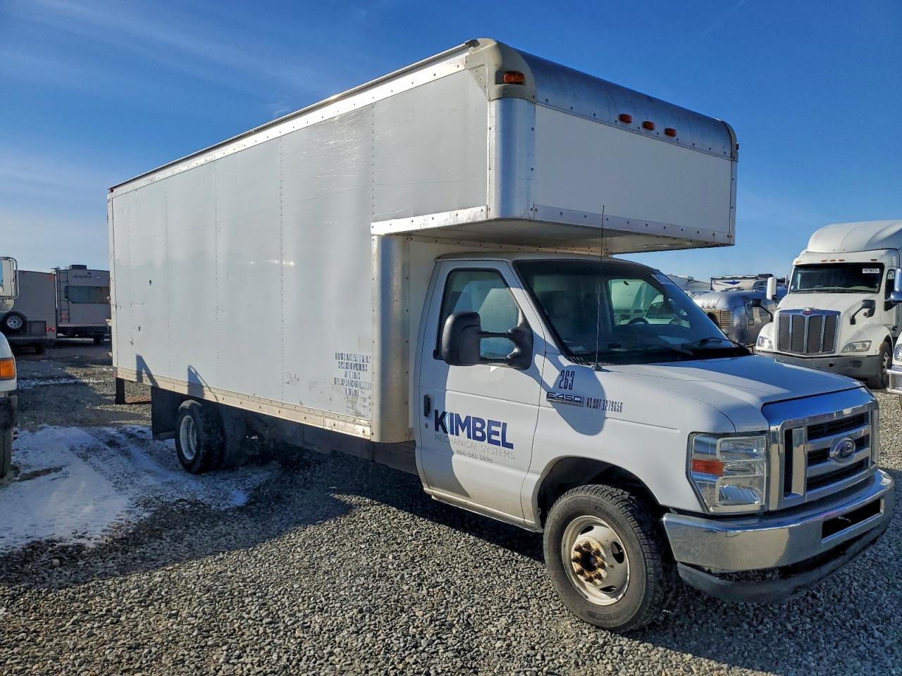 Ford Econoline E450 Super Duty Cutaway Van Image 9