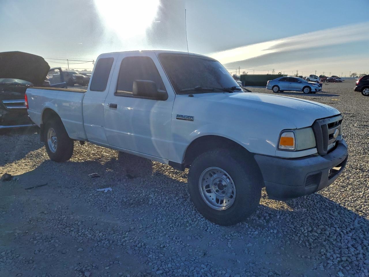 Ford Ranger Super Cab Image 2