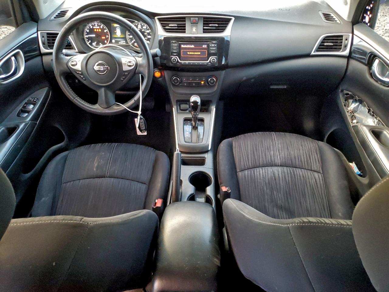 Nissan Sentra S Image 7