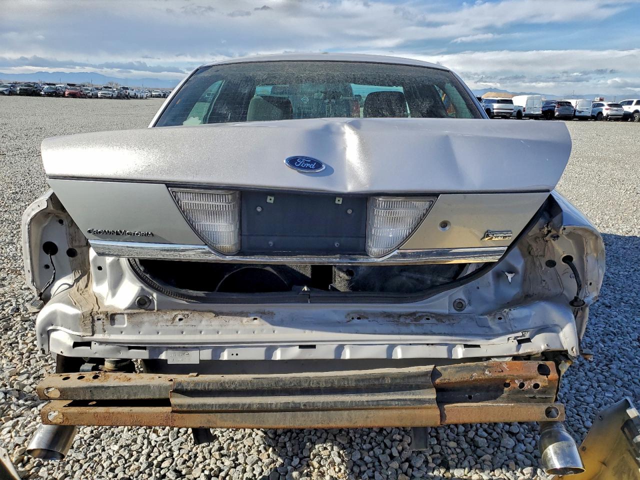 Ford Crown Vic Police Interceptor Image 6