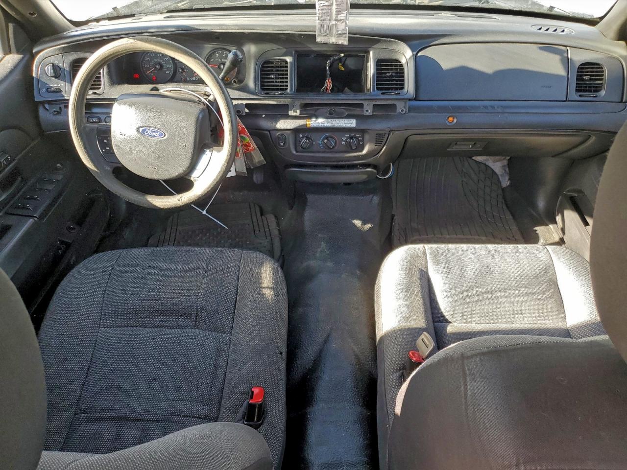Ford Crown Vic Police Interceptor Image 9