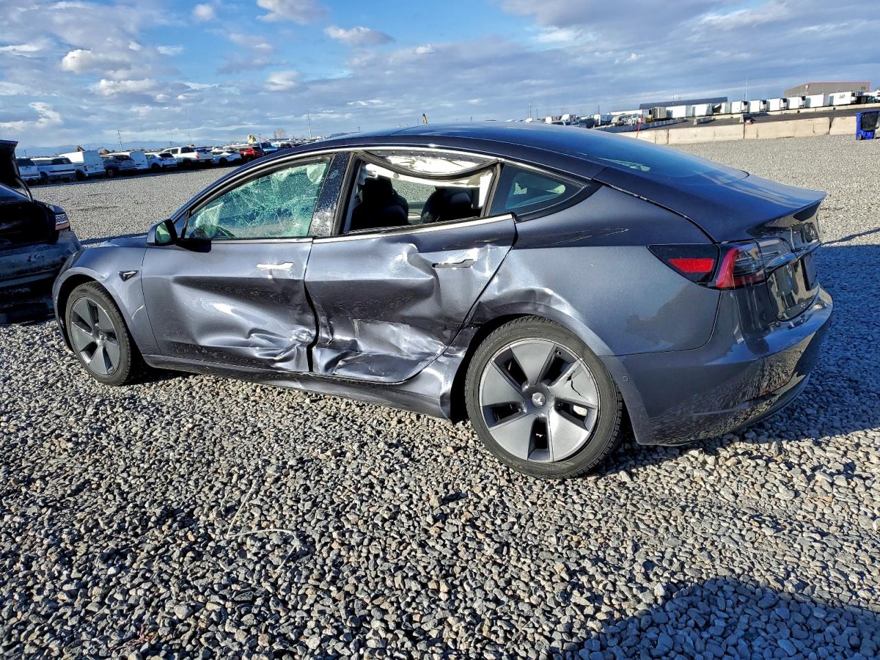 Tesla Model 3 Image 4
